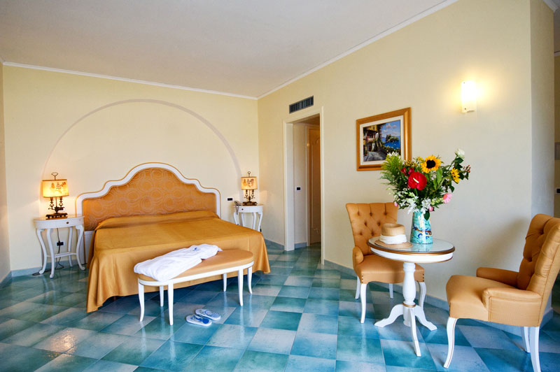 Hotel Hermitage & Park Terme - mese di Luglio - camera junior suite